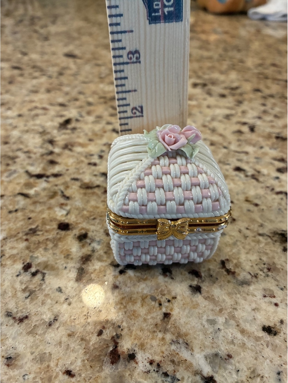 Vintage Small Woven-Look porcelain trinket box with pink rose